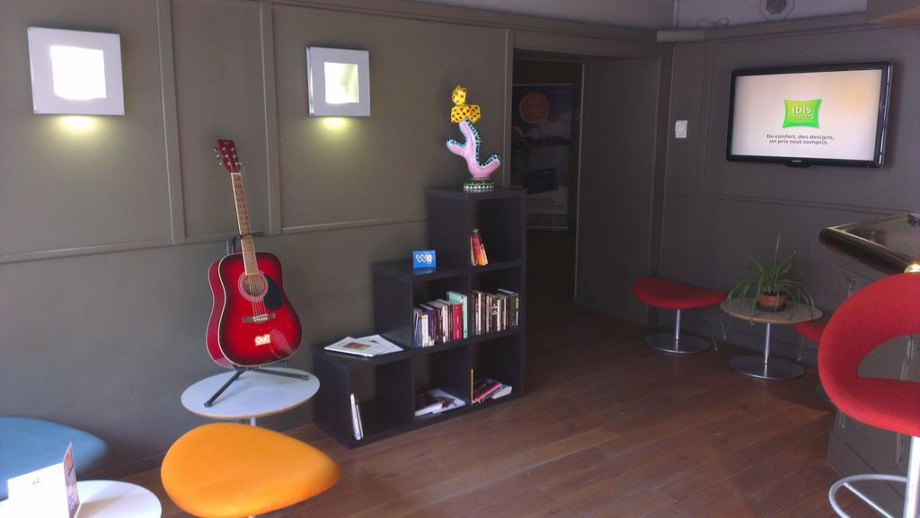 Ibis Styles Amiens Cathedrale Exterior foto